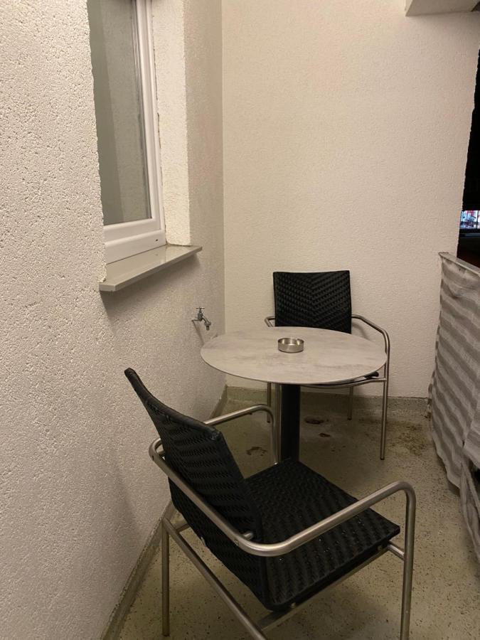 Aparts House - Balkon-Wifi-Kitchen Essen Exterior foto
