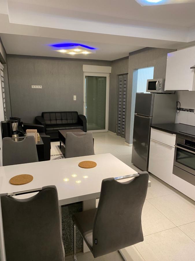 Aparts House - Balkon-Wifi-Kitchen Essen Exterior foto
